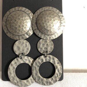 2 Pairs Stamped Round Pierced Stud Earrings Silver Tone